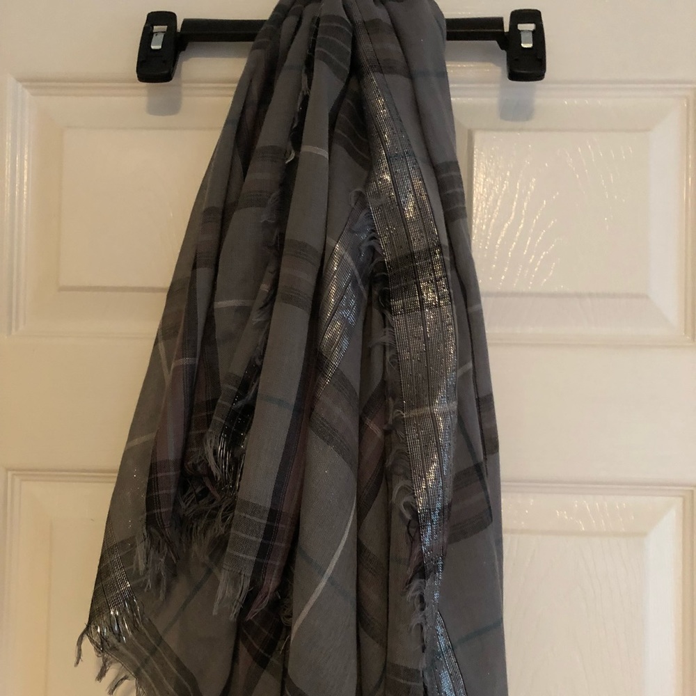 Grey scarf